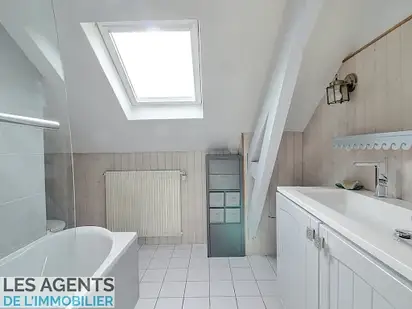Appartement Suresnes 3 pièce(s) 83.89 m2