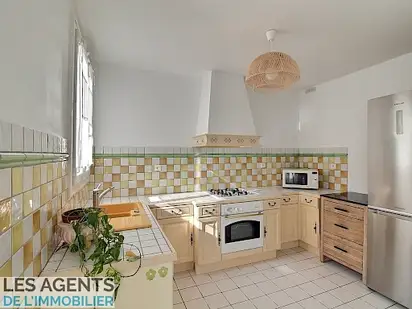 Appartement Suresnes 3 pièce(s) 83.89 m2