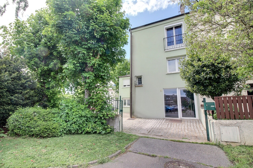 Vente Maison Maurepas 7 pièces 172 m² - Photo principale