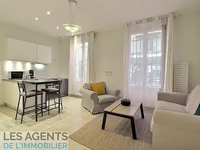 Bel appartement de 55m2 en rdc avec jardin privatif Proche Centre ville Puteaux