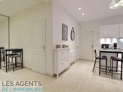 Bel appartement de 55m2 en rdc avec jardin privatif Proche Centre ville Puteaux