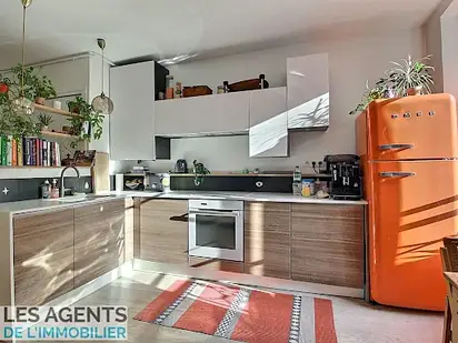 Appartement 92800 Puteaux 3 pièce(s) 64.04 m2