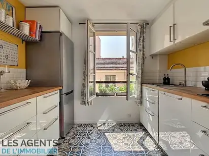 Appartement Puteaux grand 3 pièce(s) 77 m2