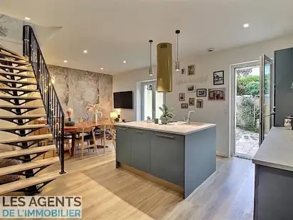 Appartement Puteaux 5 pièce(s) 111 m2