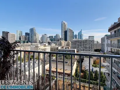 PUTEAUX - VUE TOUR EIFFEL, BALCON FILANT ET RÉSIDENCE SÉCURISÉE