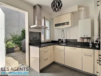 Maison 4 pièces en vente RARE à PUTEAUX