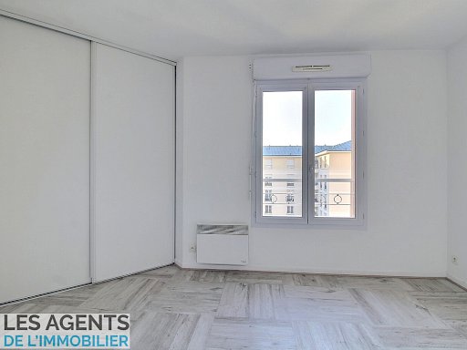 Vente Appartement Suresnes 2 pièces 45 m² - Photo 3