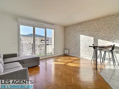 2 pièces Suresnes Limite Puteaux